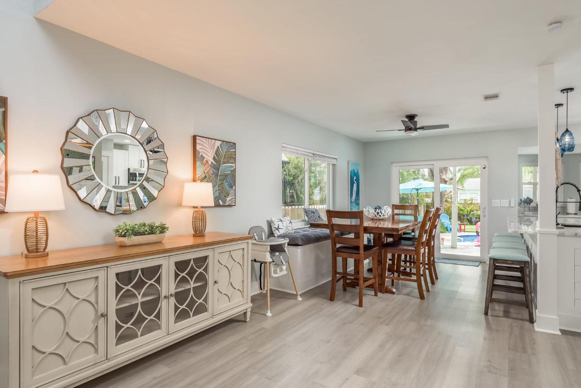 Luxury Family Beach Escape With Heated Pool And Putting Green Villa Tarpon Springs Exterior photo