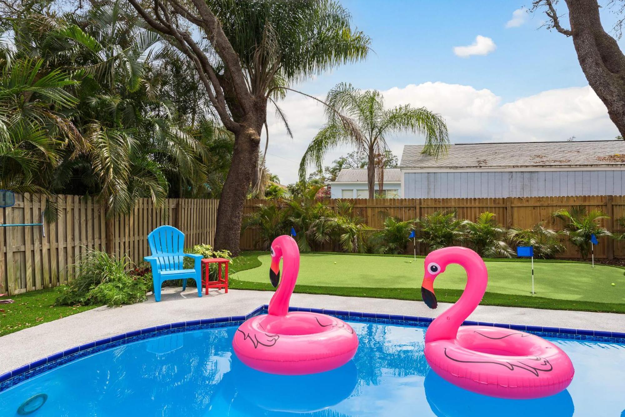 Luxury Family Beach Escape With Heated Pool And Putting Green Villa Tarpon Springs Exterior photo