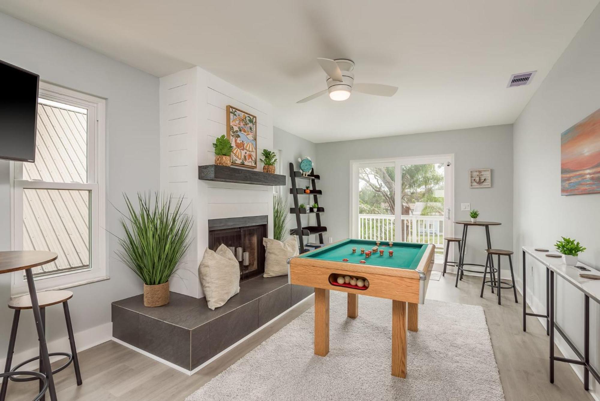 Luxury Family Beach Escape With Heated Pool And Putting Green Villa Tarpon Springs Exterior photo