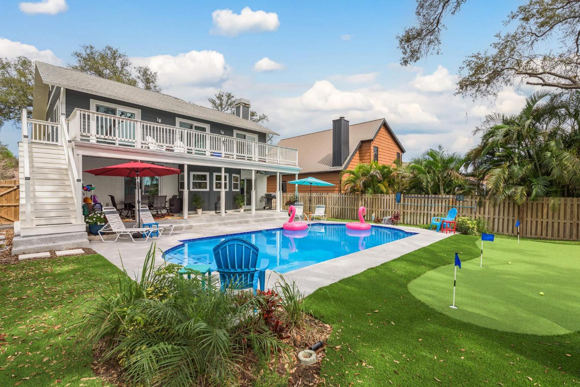 Luxury Family Beach Escape With Heated Pool And Putting Green Villa Tarpon Springs Exterior photo