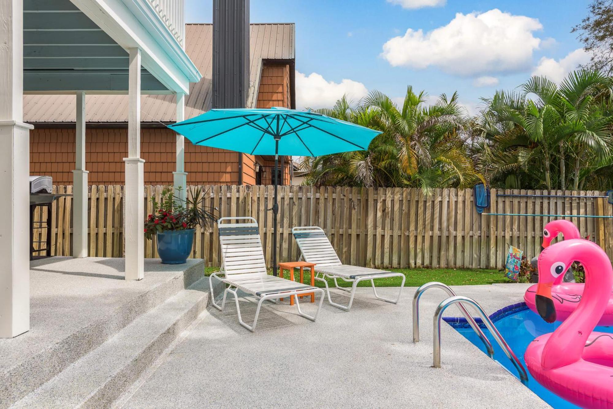 Luxury Family Beach Escape With Heated Pool And Putting Green Villa Tarpon Springs Exterior photo