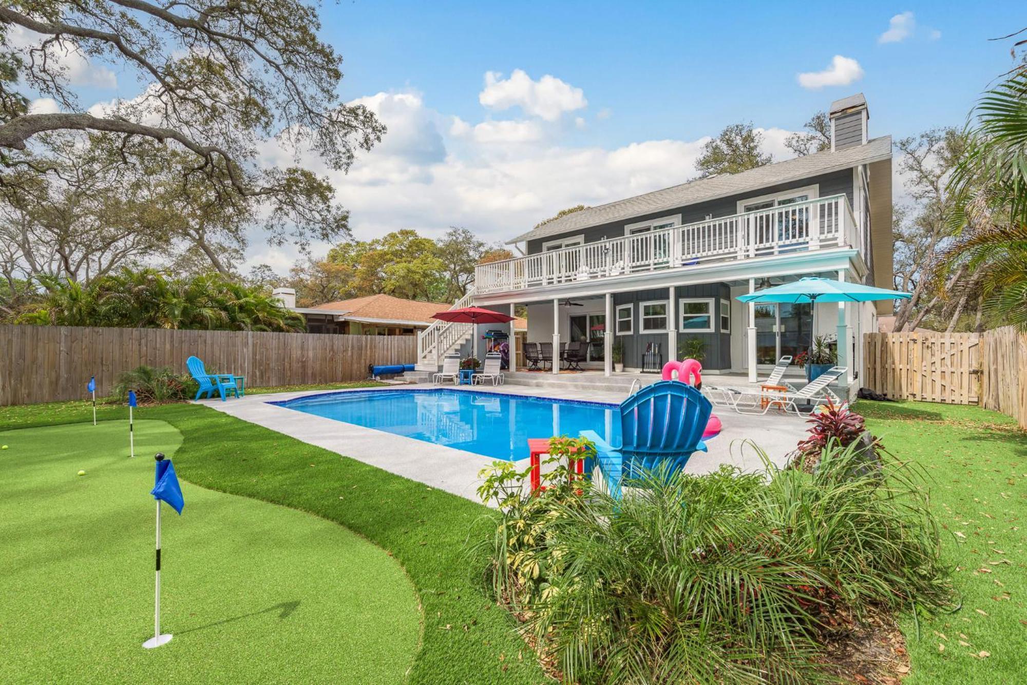 Luxury Family Beach Escape With Heated Pool And Putting Green Villa Tarpon Springs Exterior photo